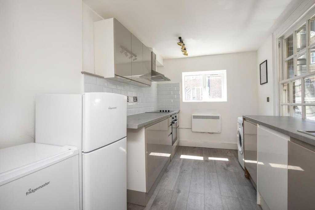 Spacious Serenity In The Heart Of Central London Exterior photo